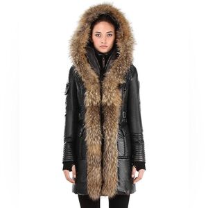 Rudsak small Black Coat entirely in leather and ratoon fur value of 1834$